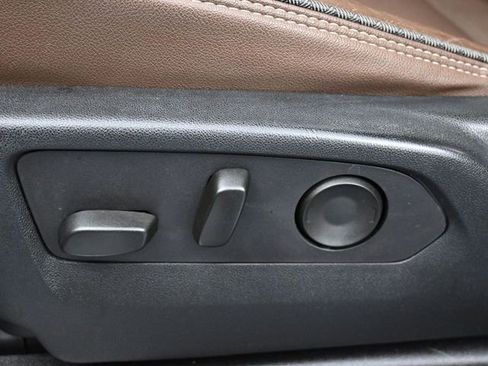 Used 2023 Chevrolet Tahoe High Country image 11