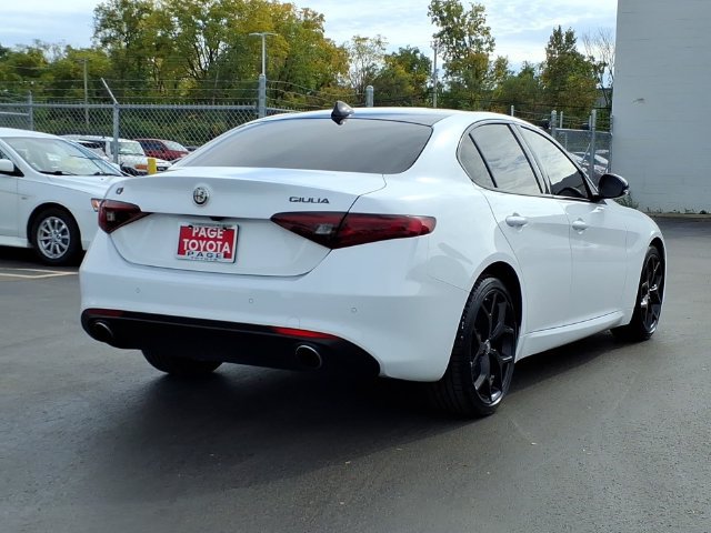 Used 2021 Alfa Romeo Giulia Ti w/ Nero Edizione AWD/4WD image 4