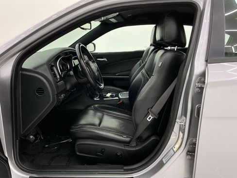 Used 2017 Dodge Charger SXT w/ Rallye Group RWD image 14