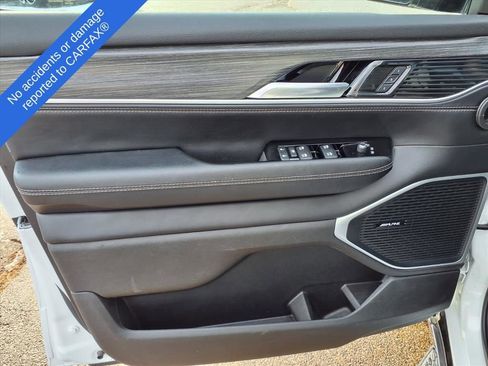 Used 2024 Jeep Wagoneer Series II w/ Flexible Seating Group image 15