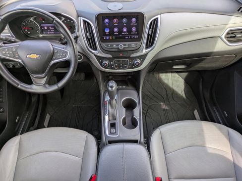 Used 2020 Chevrolet Equinox Premier AWD/4WD image 19