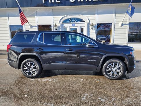 Used 2023 GMC Acadia SLE image 4