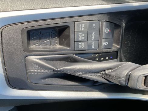 Used 2023 Toyota RAV4 XLE image 17