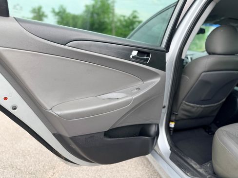 Used 2013 Hyundai Sonata SE FWD image 12