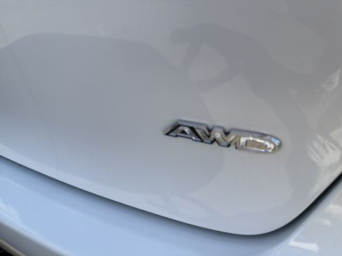 New 2027 Chrysler Pacifica Select w/ Family Tech Group AWD/4WD image 8