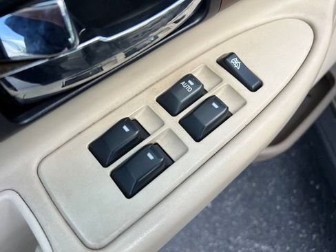 Used 2002 Lincoln LS RWD image 26