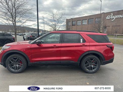 New 2026 Ford Explorer ST-Line w/ ST-Line Street Pack image 8