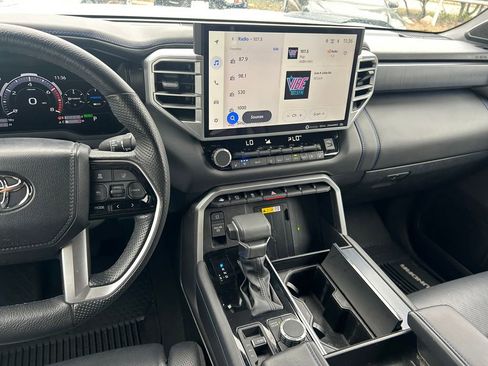 Used 2023 Toyota Tundra Platinum image 19