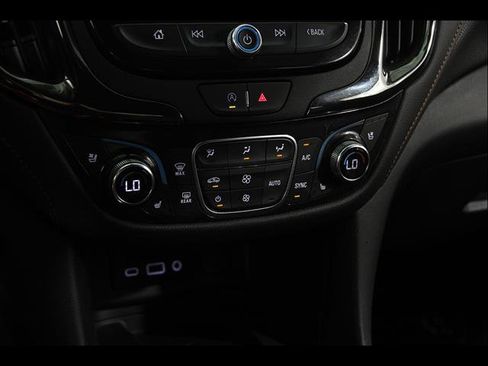 Used 2024 Chevrolet Equinox Premier AWD/4WD image 14