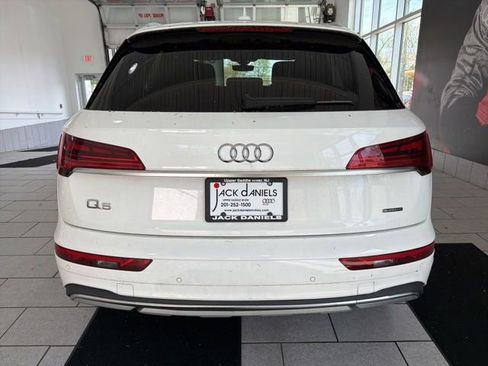 Used 2023 Audi Q5 2.0T Premium w/ Convenience Package AWD/4WD image 4