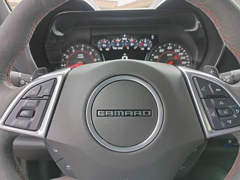 Used 2022 Chevrolet Camaro ZL1 RWD image 18