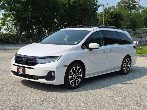 Used 2025 Honda Odyssey Elite image 10