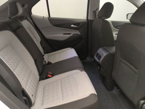 Used 2024 Chevrolet Equinox LS FWD image 19