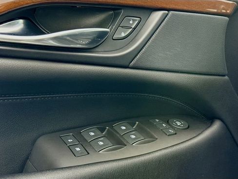 Used 2019 Cadillac Escalade Premium Luxury w/ Escalade Sport Edition image 20