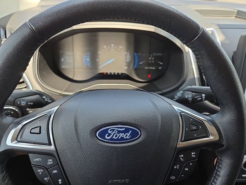 Used 2022 Ford Edge Titanium w/ Equipment Group 301A AWD/4WD image 24