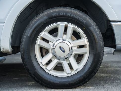 Used 2004 Ford F150 Lariat image 24