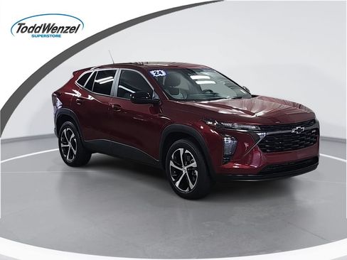 Used 2024 Chevrolet Trax RS FWD image 1