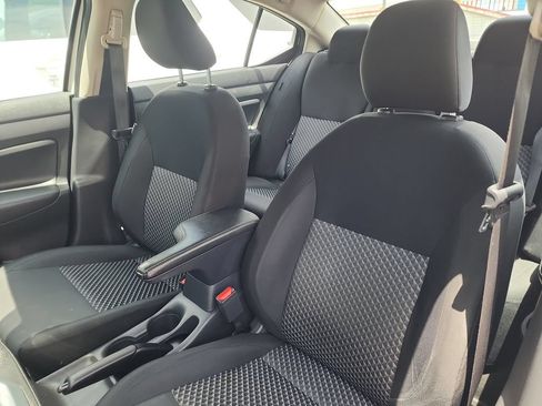 Used 2022 Nissan Versa S FWD image 16