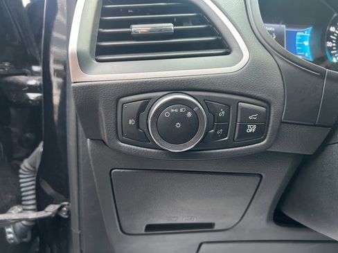 Used 2023 Ford Edge SEL w/ Sport Appearance Package image 25