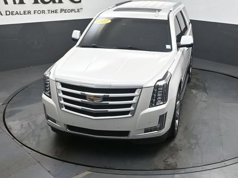 Used 2017 Cadillac Escalade Luxury AWD/4WD image 53