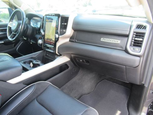 Used 2019 RAM 1500 Laramie RWD image 11