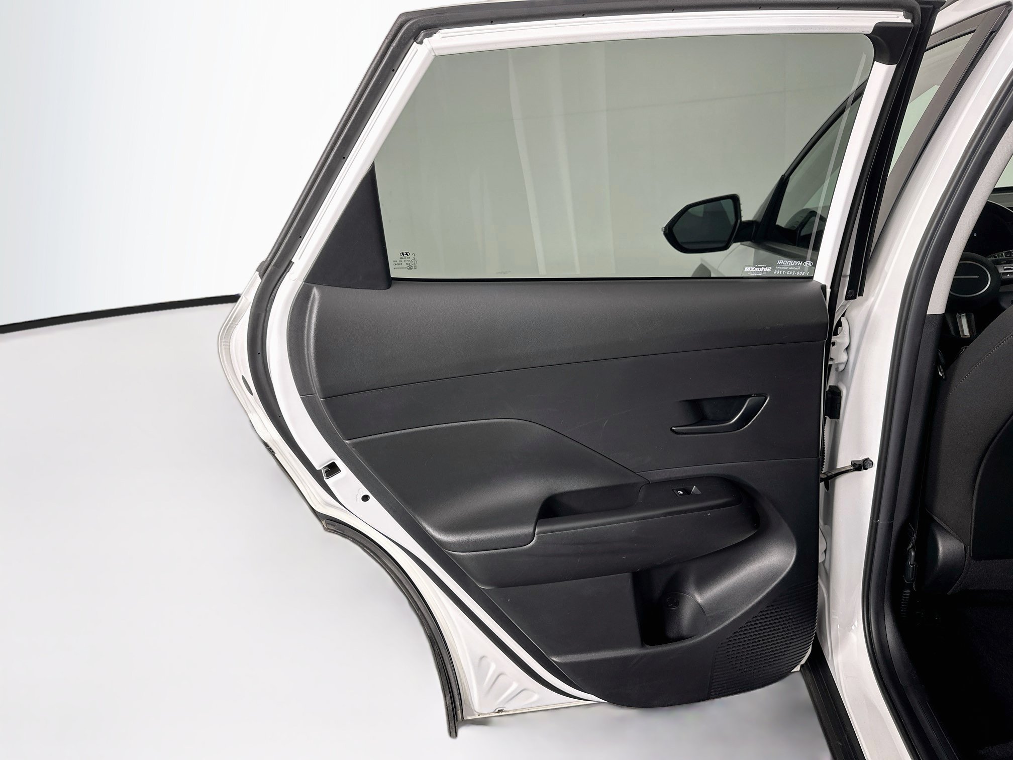 Used 2025 Hyundai Kona SEL FWD image 26
