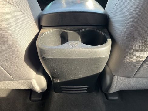 Used 2015 Toyota Tacoma Base image 27