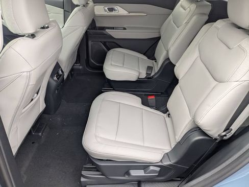 New 2026 Ford Explorer Active w/ Active Comfort Package AWD/4WD image 19