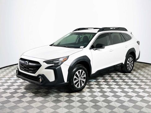 Certified 2025 Subaru Outback Premium w/ Popular Package #1A image 3