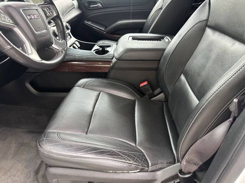 Used 2017 GMC Yukon XL SLT AWD/4WD image 26