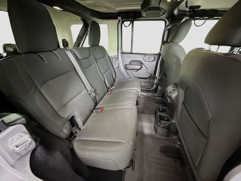 Used 2019 Jeep Wrangler Unlimited Sport S image 24