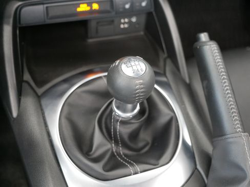 Used 2022 MAZDA MX-5 Miata Grand Touring w/ Weather Package RWD image 24
