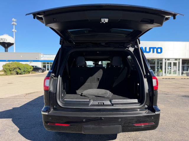 Used 2021 Lincoln Navigator L Reserve AWD/4WD image 37