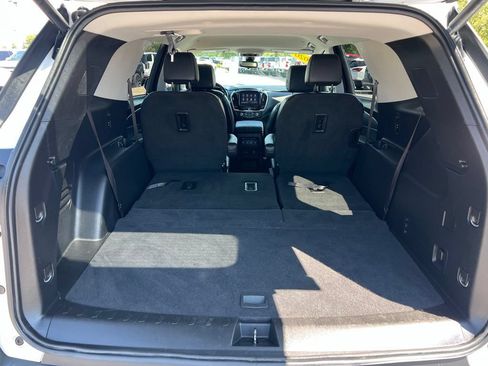 Used 2020 Chevrolet Traverse RS w/ LPO, Floor Liner Package AWD/4WD image 25