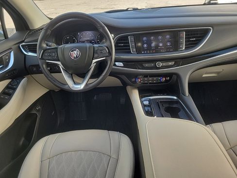 Used 2022 Buick Enclave Avenir w/ Avenir Technology Package image 17