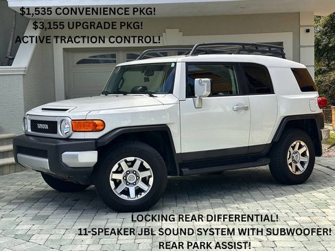 Used 2014 Toyota FJ Cruiser 4WD w/ Upgrade Package image 1