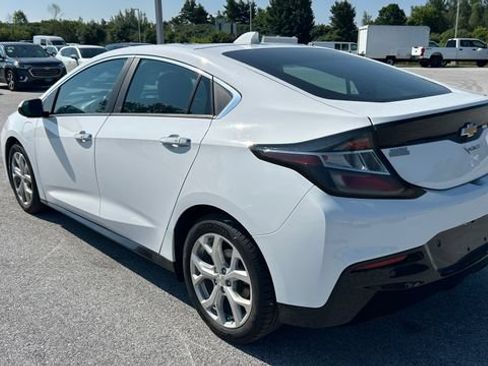 Used 2016 Chevrolet Volt Premier w/ Driver Confidence Package FWD image 5