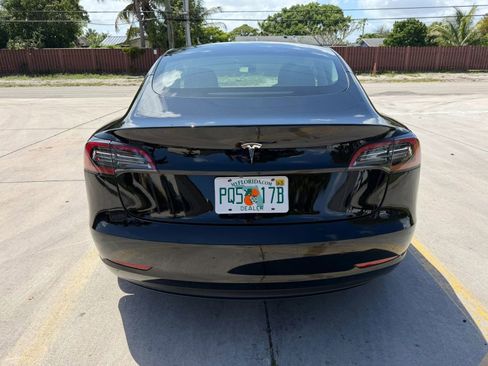 Used 2023 Tesla Model 3 Standard Range image 4