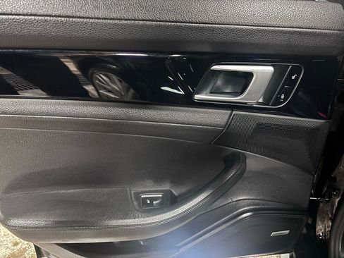 Used 2018 Porsche Panamera 4 image 13