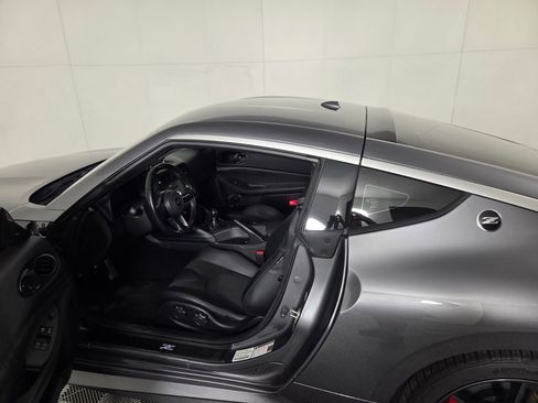 Used 2024 Nissan Z Performance w/ Floor Mat Package RWD image 31