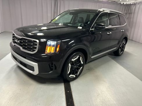 Used 2025 Kia Telluride S FWD image 3