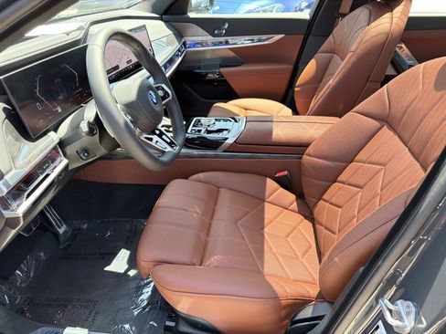 Used 2026 BMW 750e xDrive AWD/4WD image 16