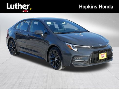 Used 2023 Toyota Corolla SE w/ SE Premium Package image 1