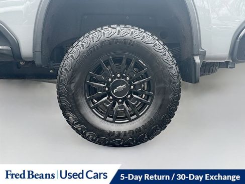 Used 2024 Chevrolet Silverado 2500 ZR2 w/ Technology Package image 35