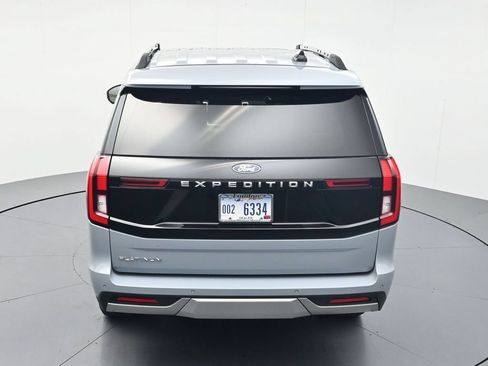 Used 2025 Ford Expedition Platinum w/ Driver's Package AWD/4WD image 42