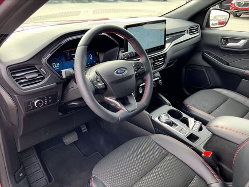 Certified 2025 Ford Escape ST-Line Select w/ Tech Pack #2 image 18