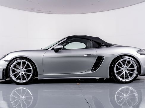 Used 2022 Porsche 718 Boxster Spyder image 18