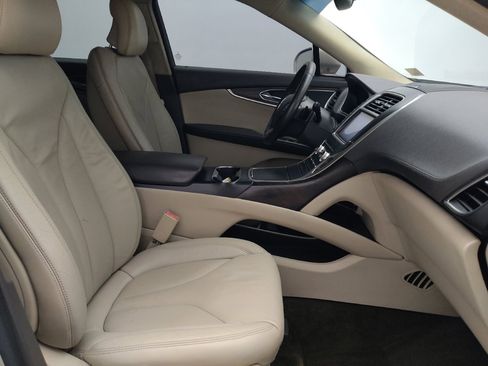 Used 2017 Lincoln MKX Select w/ Select Plus Package FWD image 21