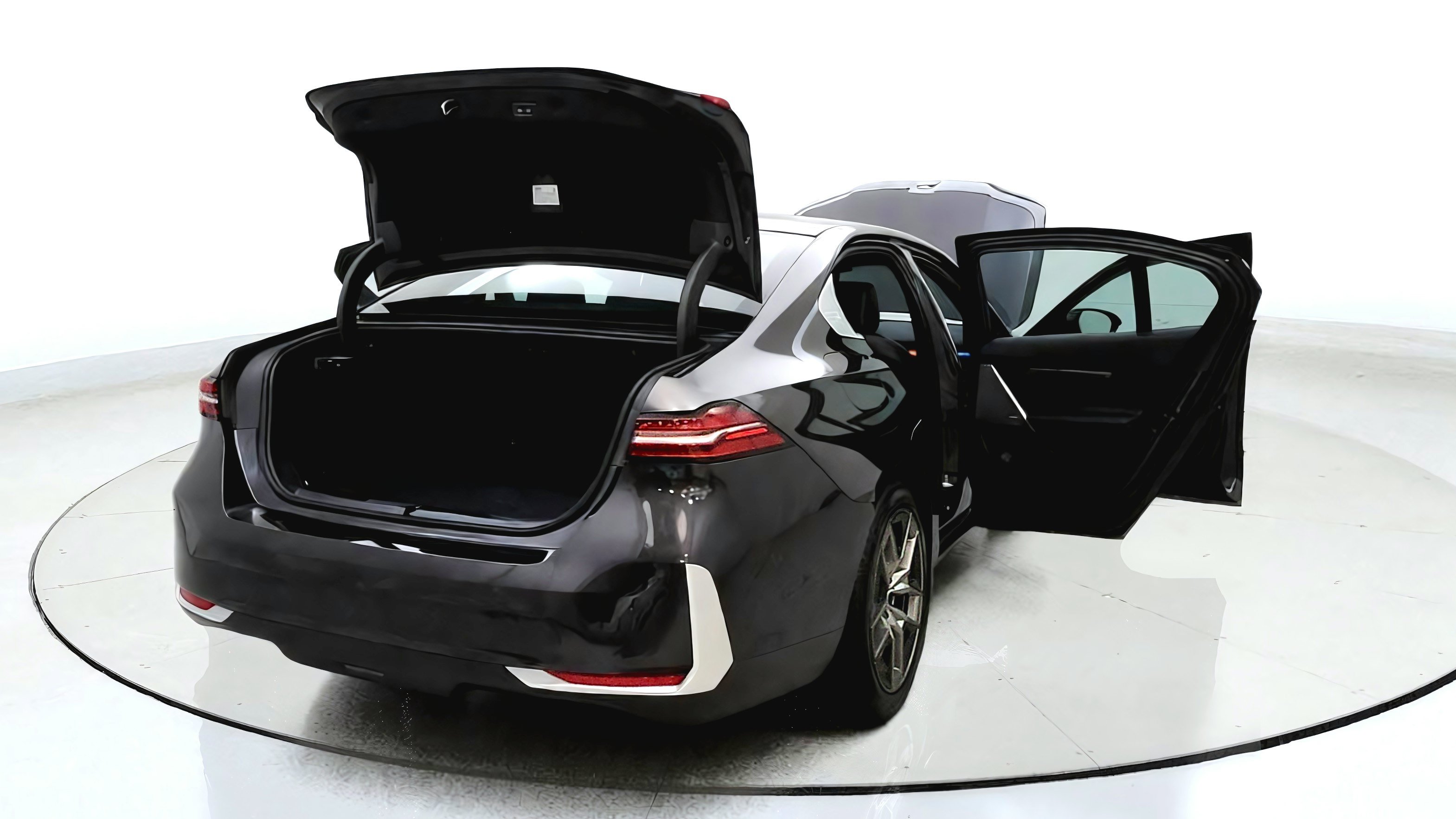 Used 2024 BMW i5 eDrive40i RWD image 14