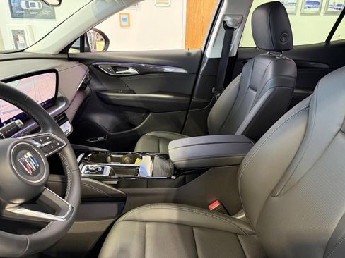 Used 2024 Buick Envision Preferred image 11